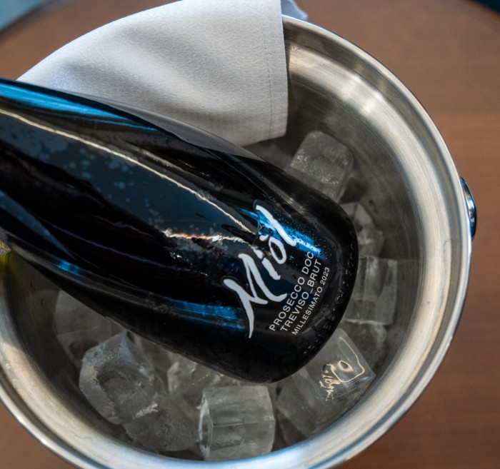 Hungarikum Hotel - Törley Bár 4