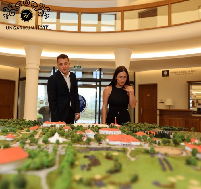 Körbevezetés a Hungarikum Ligetben